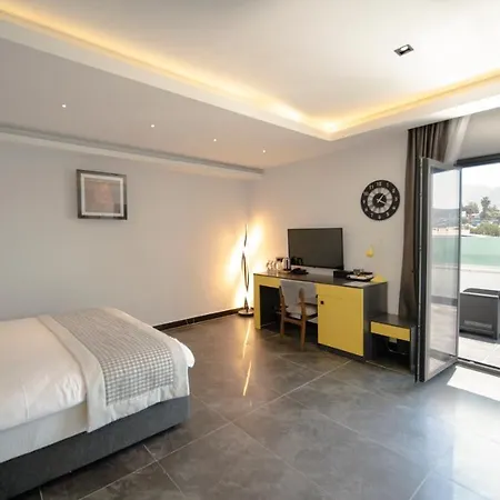 Sea Palm 4*
